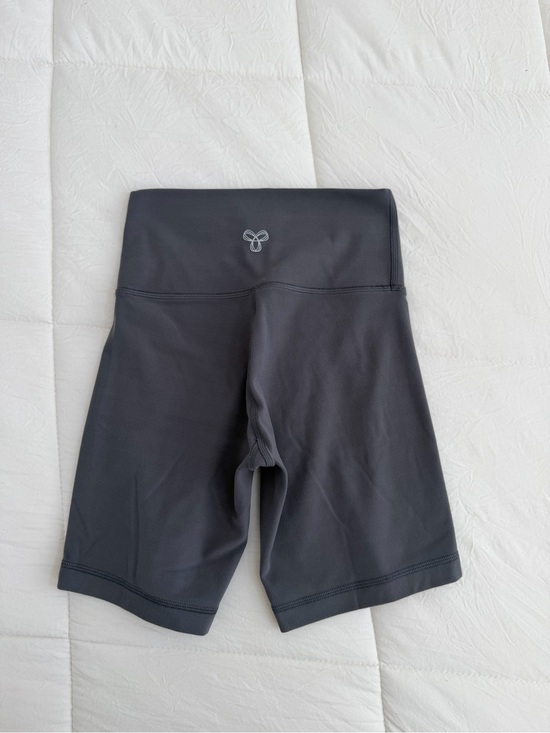 TNA Pants - Aritzia TNA 7” Biker Shorts